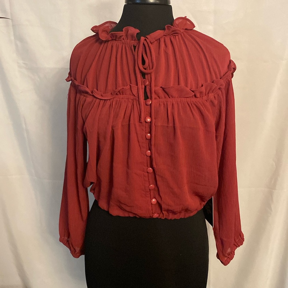 Women’s maroon red type color top size small